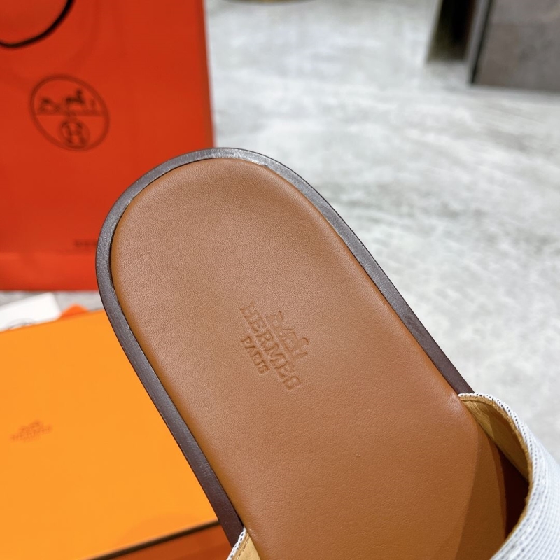 H**me5 slippers